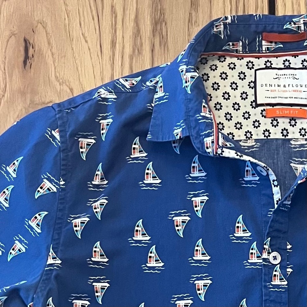 Denim & Flower Mens Large Slim Fit Blue Sailboat Print Short Sleeve Button Shirt